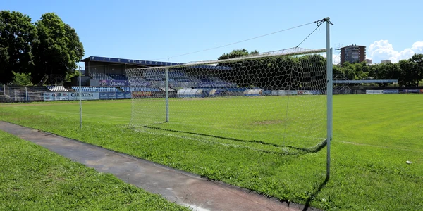 Stadionul Michael Klein din Hunedoara  Foto Daniel Guță ADEVĂRUL (114) JPG