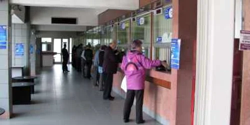 Ghişeele fiscului se închid pentru reorganizare