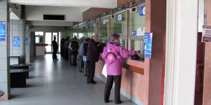 Ghişeele fiscului se închid pentru reorganizare