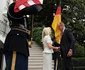 Friedrich Merz, întâmpinat de șefa de protocol la Casa Albă FOTO AFP