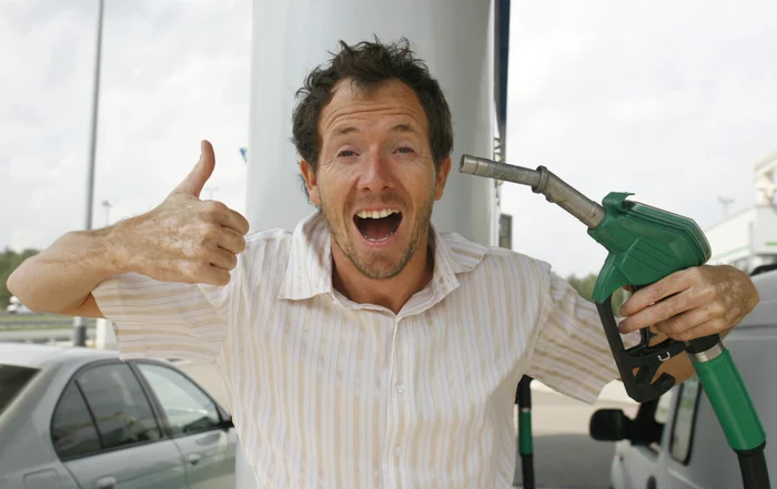 
    Ministrul Economiei, Virgil Popescu  