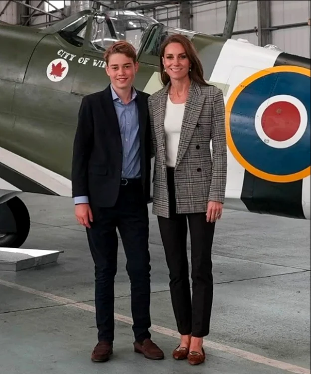 Kate și Prințul George Instagram