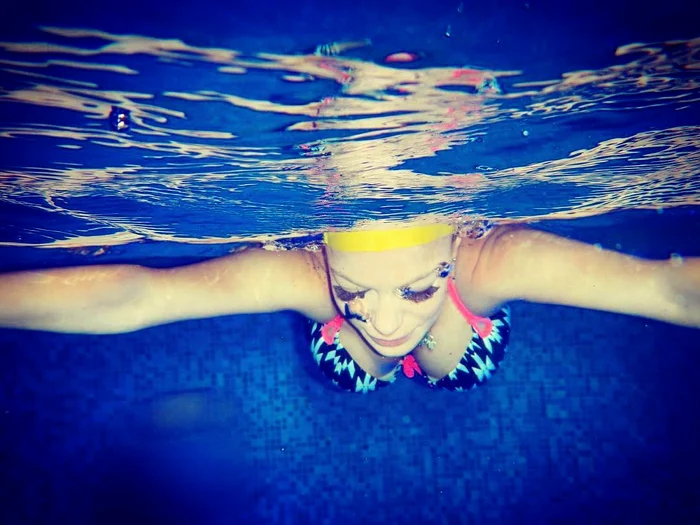 Andreea Antonescu, în costum de baie