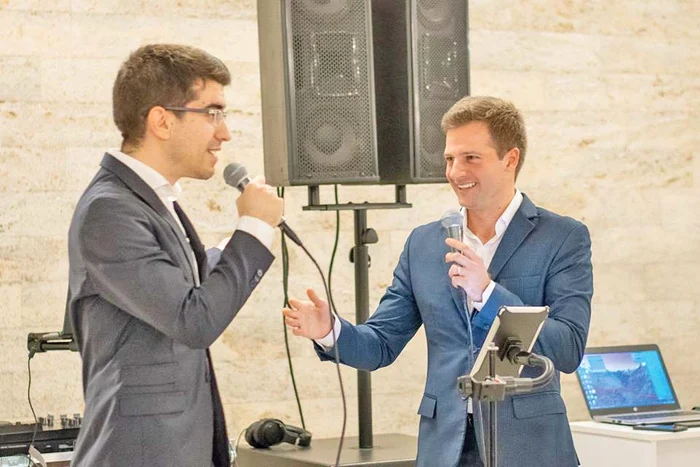 Show, muzică şi cină romantică în seara de Valentine’s Day