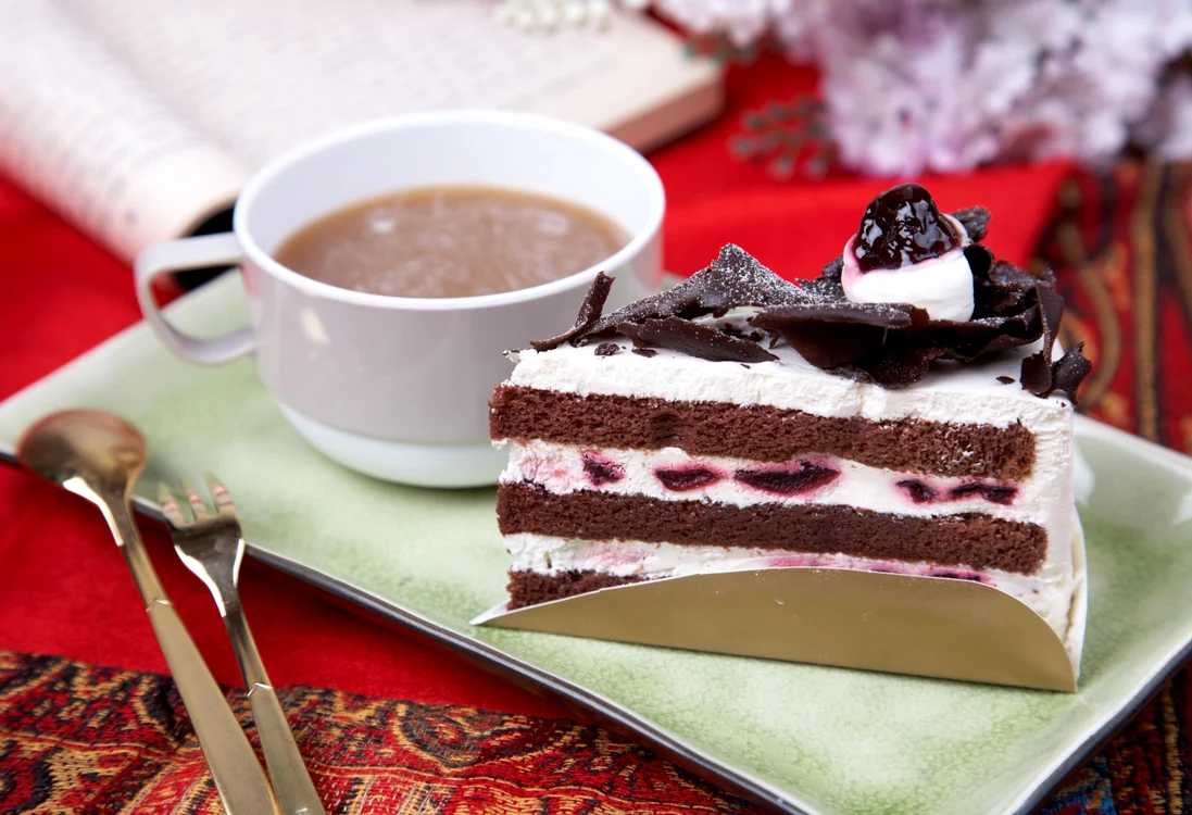 
    Tort cu vişine   