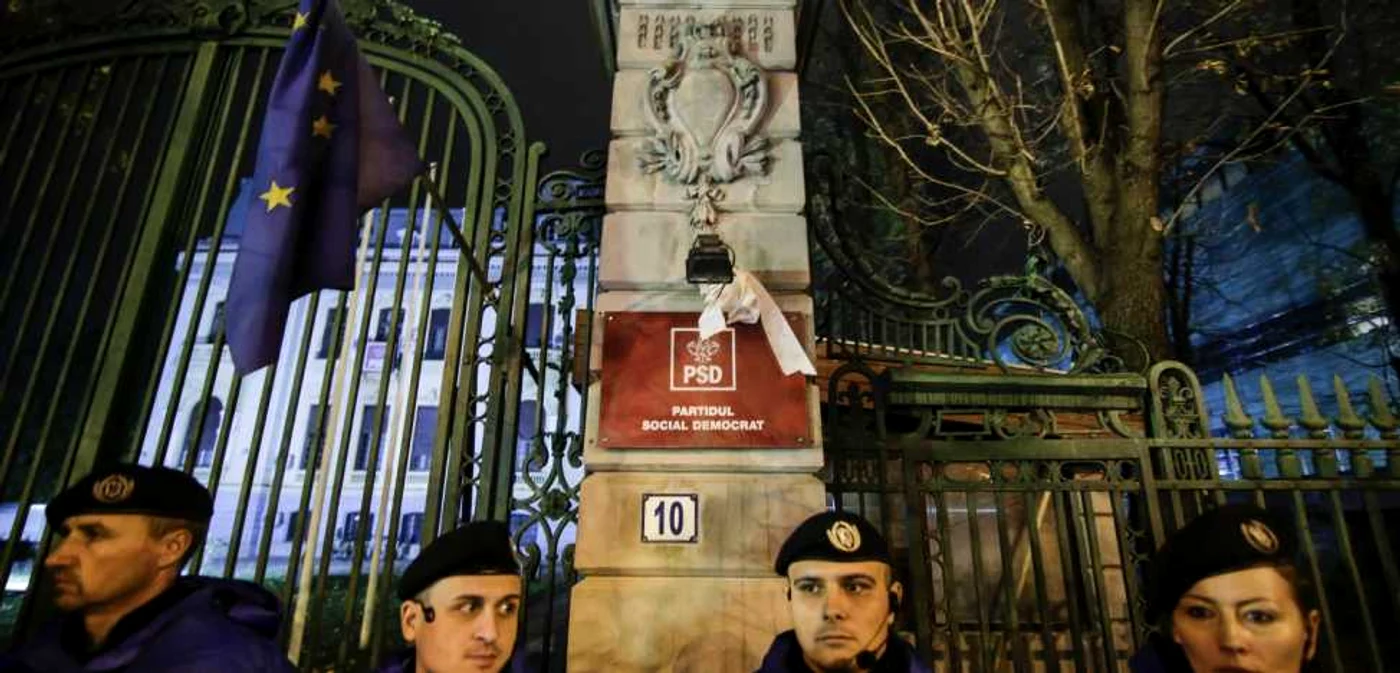 Protest anti-PSD - Codul Fiscal / FOTO Inquam Photos / George Călin / 12 nov 2017
