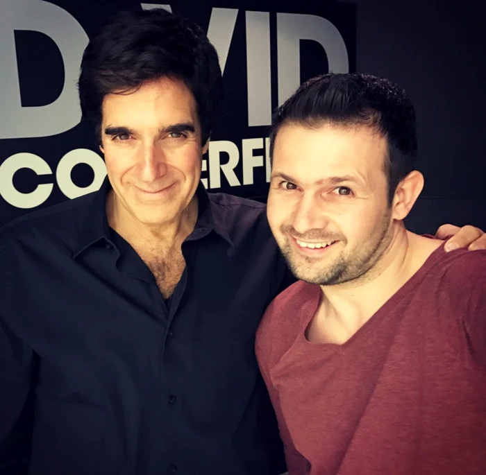 magicianul robert tudor alaturi de david copperfield foto magicianul.com