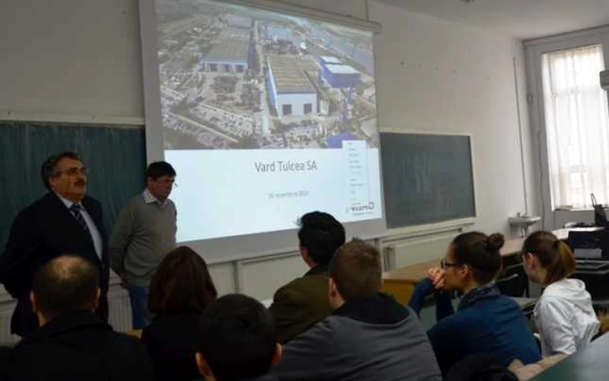 Şantierul Naval Vard Tulcea acordă burse pentru studenţii de la Ovidius FOTO Universitatea Ovidius