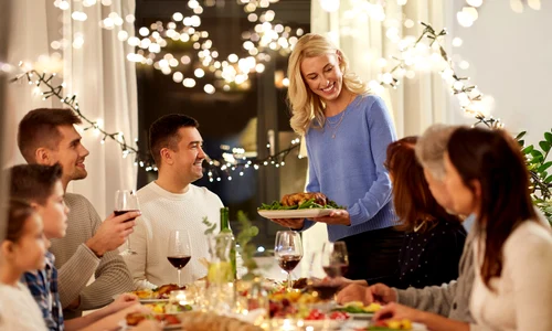 masă copioasă  foto   Shutterstock jpg
