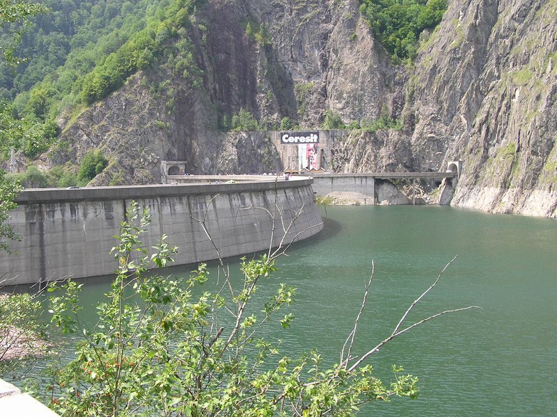 Miniștrii Mediului și Energiei, plângere penală la DIICOT pentru răspândirea unor „știri false” legate de demolarea barajelor cu rol hidroenergetic