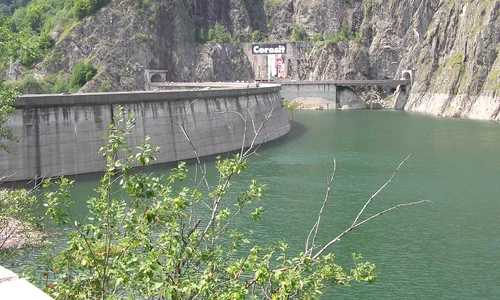 Baraj Vidraru jpg