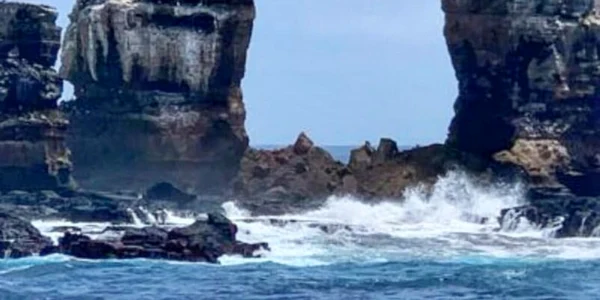 Arcul lui Darwin din Insulele Galapagos