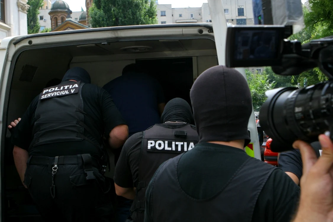 PErchezitii FOTO Arhiva