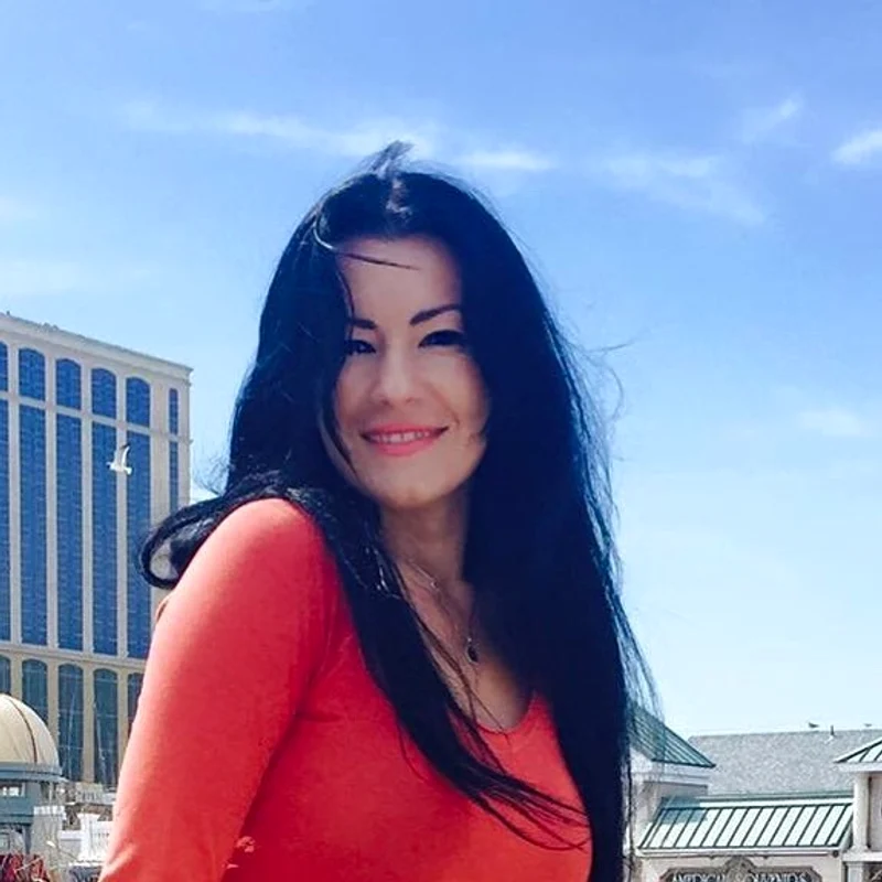 Silvia Lăuneanu are un păr superb. Sursă: Facebook