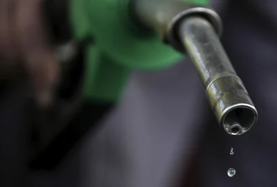 Ilustratie benzina benzinarie pompa picatura FOTO Inquam Photos / Octav Ganea