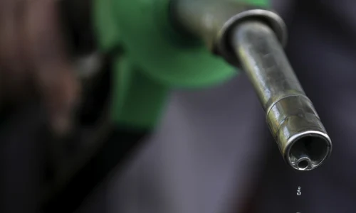 Ilustratie benzina benzinarie pompa picatura FOTO Inquam Photos / Octav Ganea