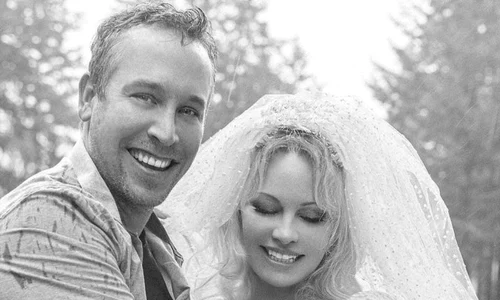 1 pamela anderson si sotul muncitor in constructii jpg jpeg