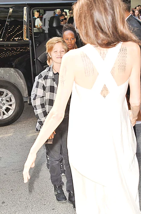 Mâinile i-au ajuns numai oase