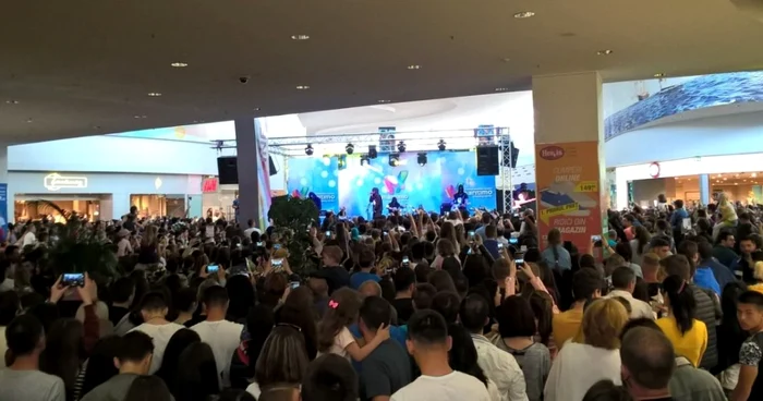 Carla`s Dream în concert la Maritimo Shopping Center din Constanţa Foto Sînziana Ionescu