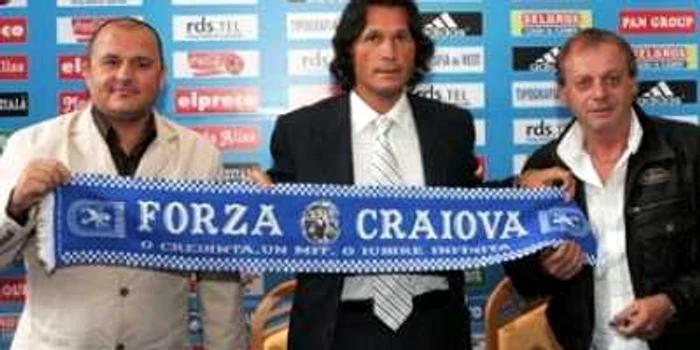 Craiova: Mitu crede că Universitatea are avantaj în faţa lui Napoli