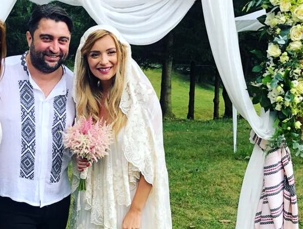 Alin Boroi şi Diana Dumitrescu au făcut nunta într-o poiană