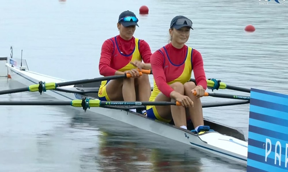 Campioanele olimpice Bodnar şi Radiş, calificate în semifinale la dublu vâsle feminin