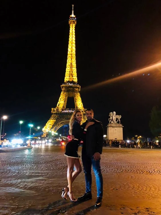 Bianca apare alături de Alex Bodi în pozele de la Paris, dar momentan nu vorbesc despre o idilă