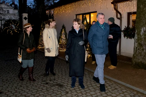 Familia Regală, Majestatea Sa Margareta, Principele Radu, Principesa Maria și Principesa Sofia, a deschis târgul regal de Crăciun la Săvârșin   Daniel Angelescu, Casa Majestății Sale (8) jpeg