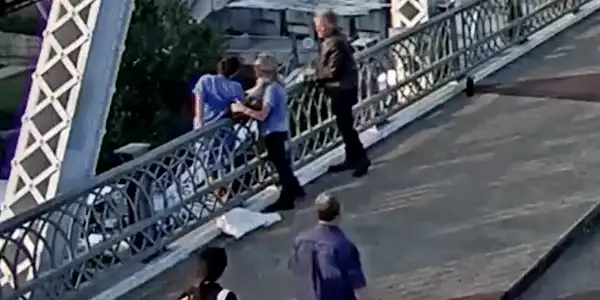 pod gif