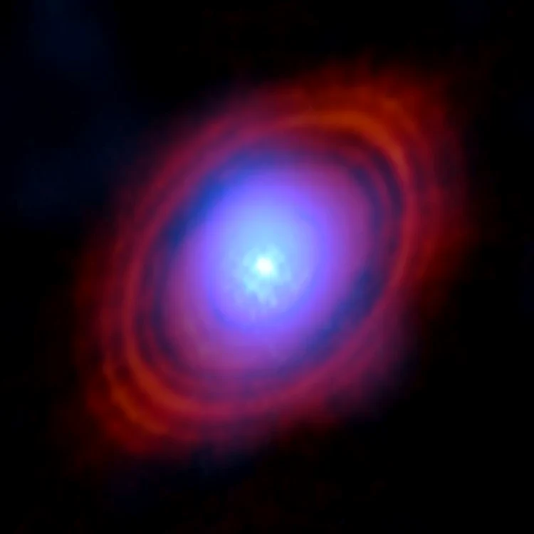 Un ocean de vapori de apă a fost observat în jurul unei stele. FOTO ESO Astronomy