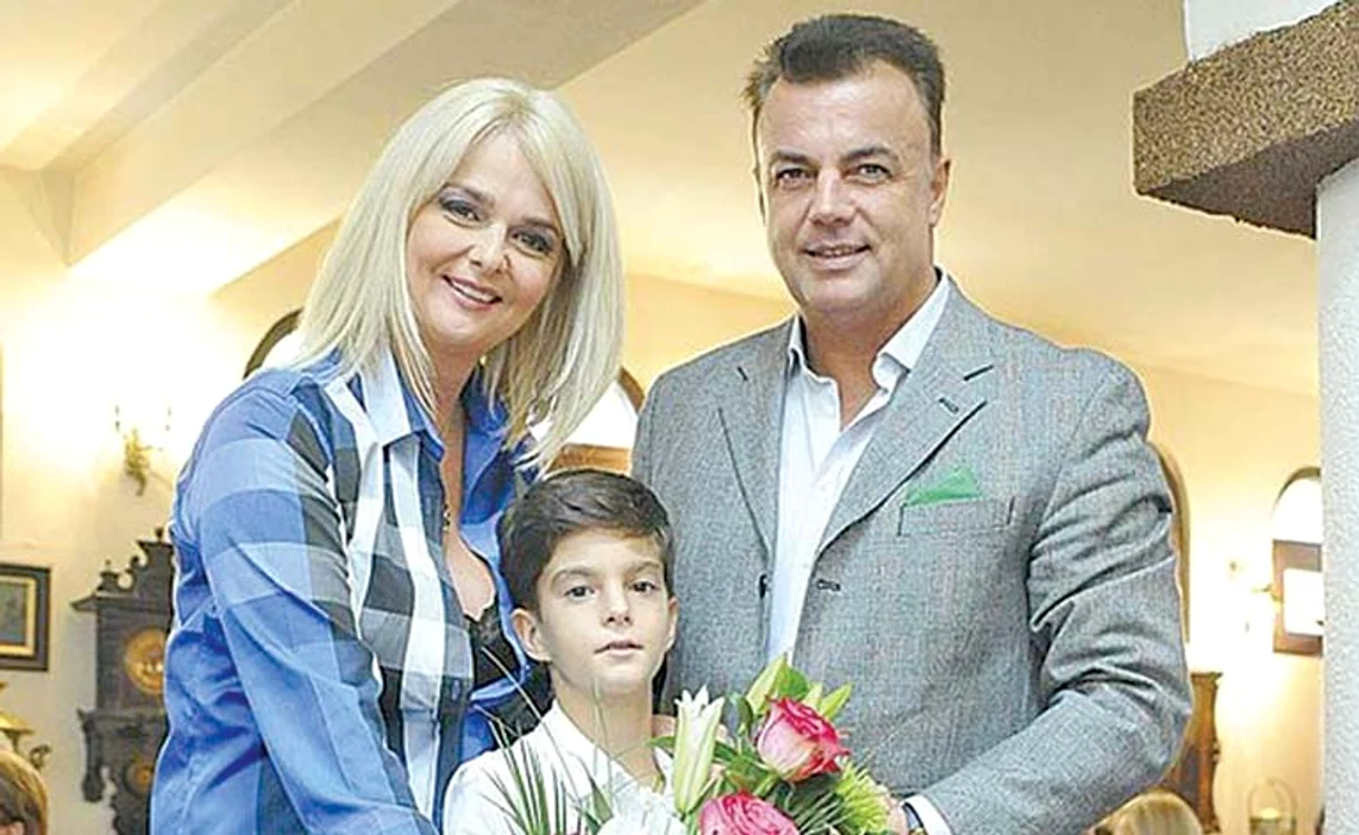 Iuliana și Adrian au un fiu frumos-foc