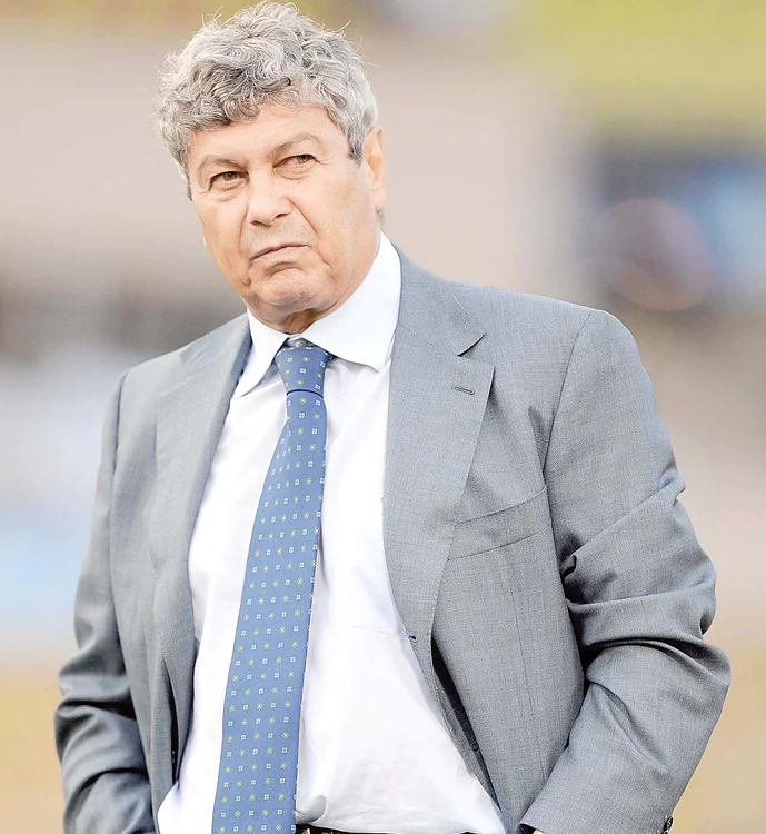 
    Lucescu a câştigat  două campionate  în Turcia  