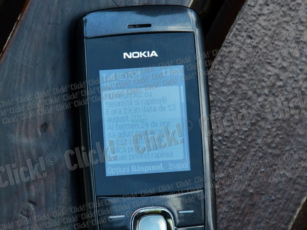 SMS-ul ameninţător trimis de Silviu Prigoană Adrianei Bahmuţeanu. (Foto: Alex Muscaliu)