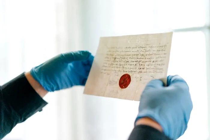Un istoric român demontează ipoteza potrivit căreia Vlad Țepeș ar fi plâns cu lacrimi de sânge 1 Scrisoare lui Vlad către sibieni. FOTO turnulsfatului.ro