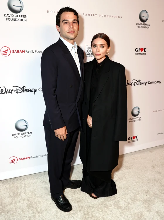 Ashley Olsen și Louis Eisner sunt împreună din octombrie 2017.