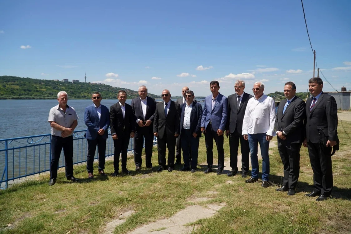 O delegaţie bulgară s-a aflat pentru a doua oară în ultimele două săptămâni în judeţul Călăraşi FOTO Facebook/Ciprian Pandea