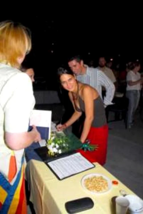 
    Alex Dima este prezentatorul emisiunii „România, te iubesc!”, de la PRO TV  