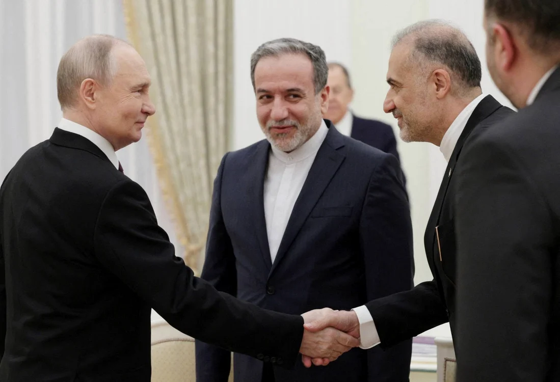 Președintele rus Vladimir Putin l-a primit la Kremlin pe șeful diplomației iraniene, Abbas Araghchi 