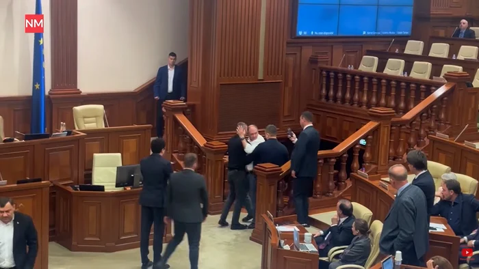 Ion Ceban a intrat în sala de plen. FOTO: captură video YouTube
