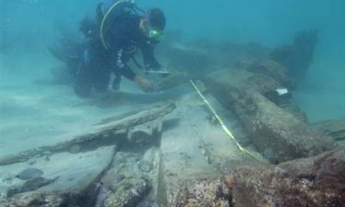 O ancoră egipteană din piatră, veche de 3 400 de ani, descoperită în Israel jpeg