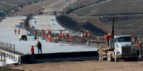 Lucrările la autostrada Craiova-Biteşti ar fi trebuit demarate anul acesta Foto