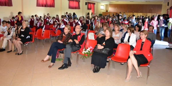 Final de proiect Comenius la Şcoala „Mihail Sadoveanu“ FOTO Mircea Merticariu