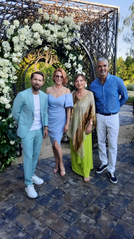 Dani Oțil, Monica Davidescu și Aurelian Temișan la botezul băiețelului designerului Ellida Toma