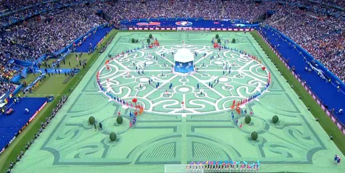 
    Imagine asupra spectacolului de pe Stade de Francecaptură Pro TV  