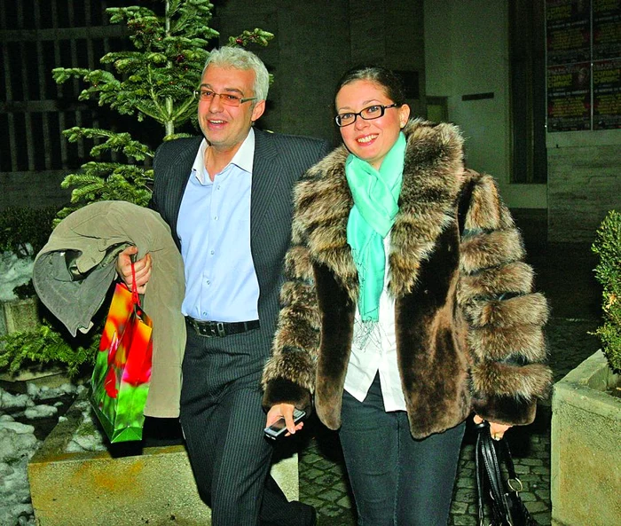 Sunt împreună de aproape două luni