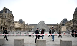 muzeul luvru profimedia jpg