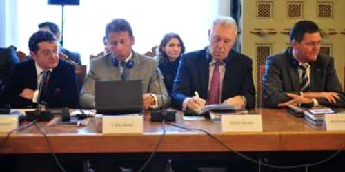 Oamenii de afaceri au discutat astăzi pe tema oportunităţilor de dezvoltare al investiţiilor în Dolj. 