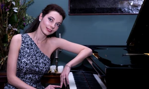 „Moștenitorii României muzicale” o prezintă la Sala Radio pe pianista Axia Marinescu jpeg