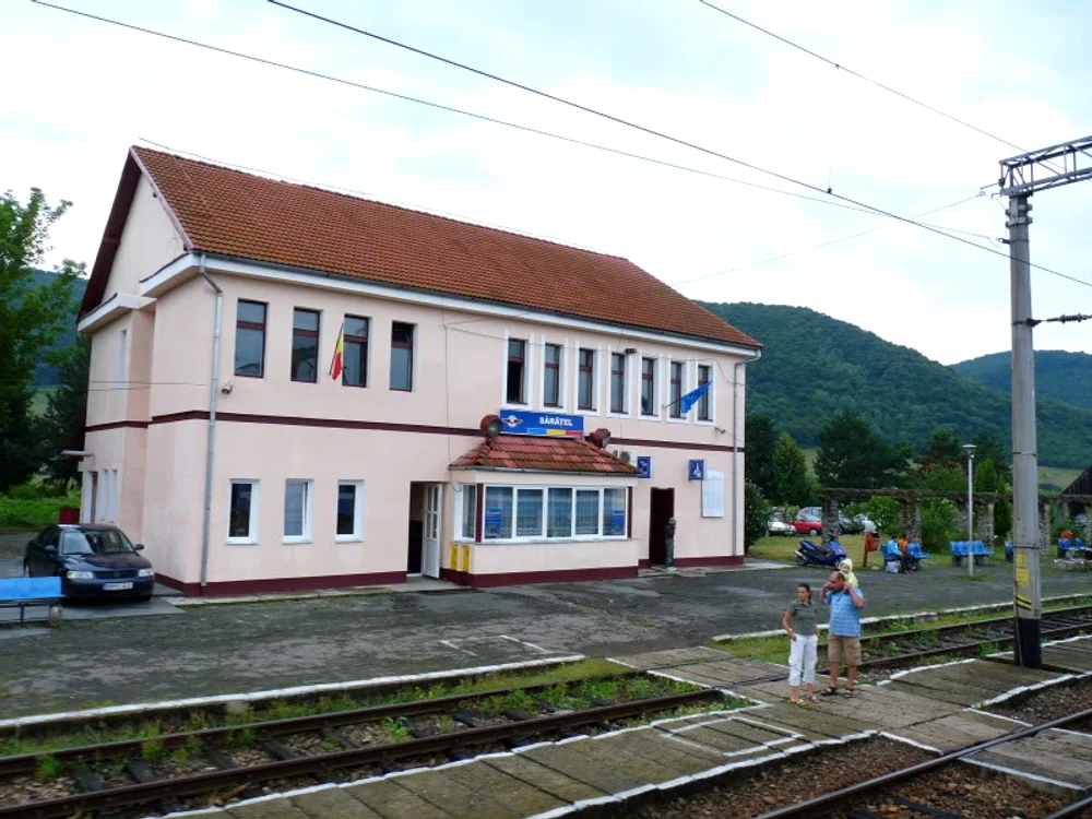 Gara Sărăţel, unde a sărit femeia din tren