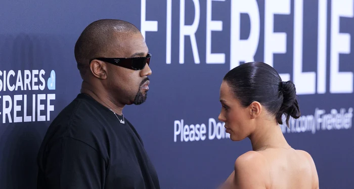Kanye West și soția sa au avut o apariție controversată la premiile Grammy Foto: Profimedia
